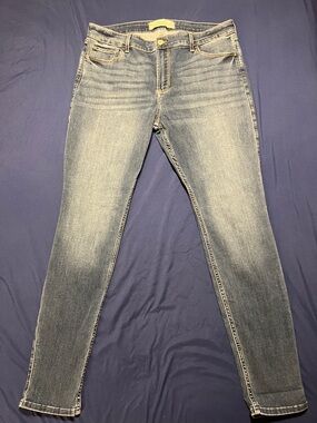 Hollister Women’s Skinny Jeans in Faded Light Blue